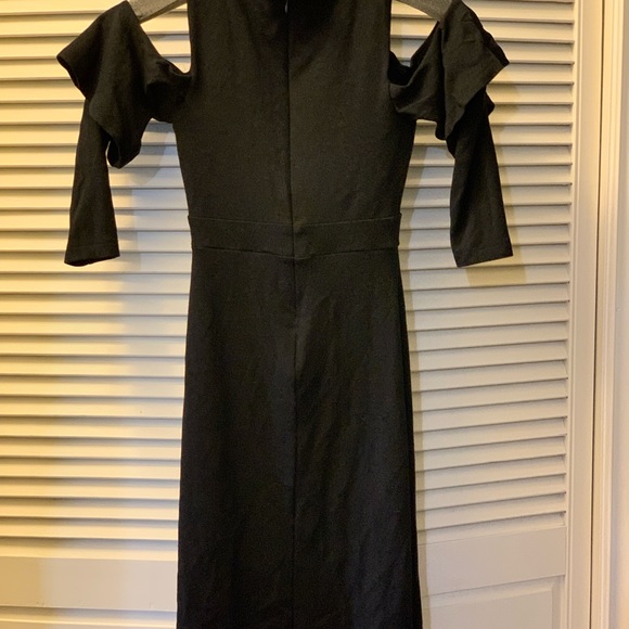 DEX size s .black dress with shoulders showing - Picture 4 of 5